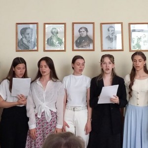 Поют пианисты 1 курса Поют пианисты 1 курса